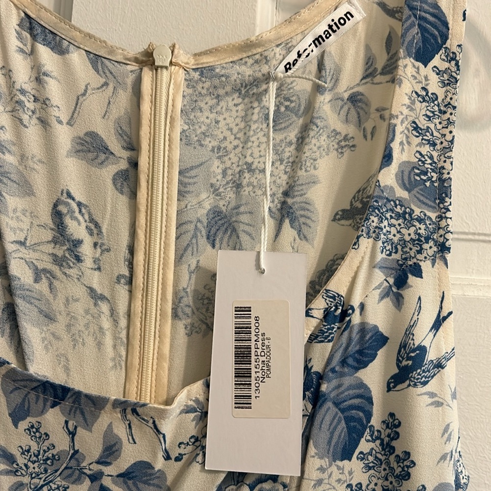 NEW WITH TAGS - Reformation NOHA dress in Pompadour - Picture 2 of 4